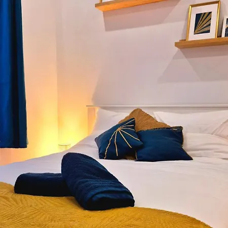 Le Moderne - Wifi - Near Train Station Διαμέρισμα Ρενς