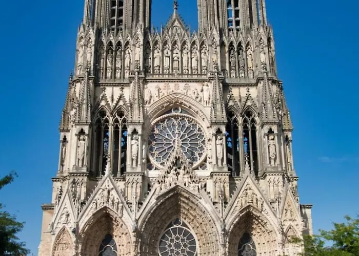 Le Moderne - Wifi - Near Train Station *