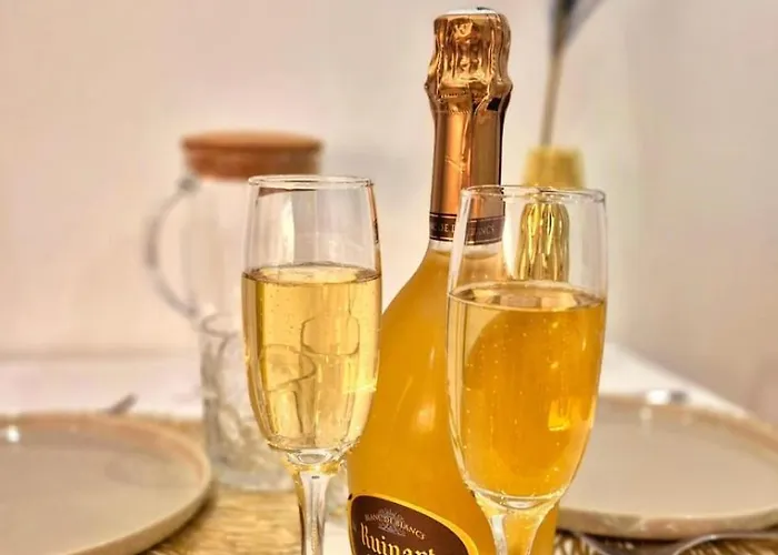 Le Moderne - Wifi - Near Train Station *